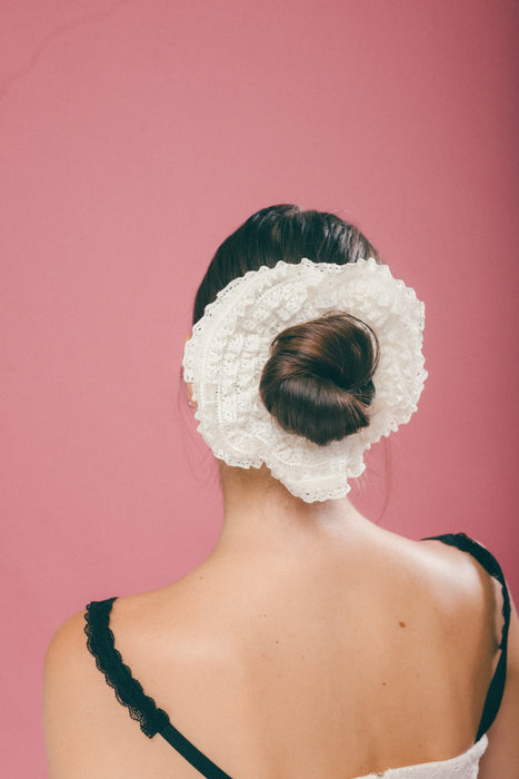 Lace Reverie in Buttercream
